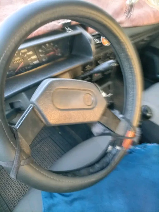 Peugeot 305 - Photo 5