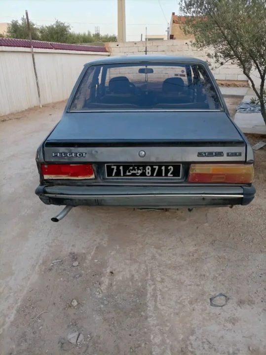 Peugeot 305 - Photo 3
