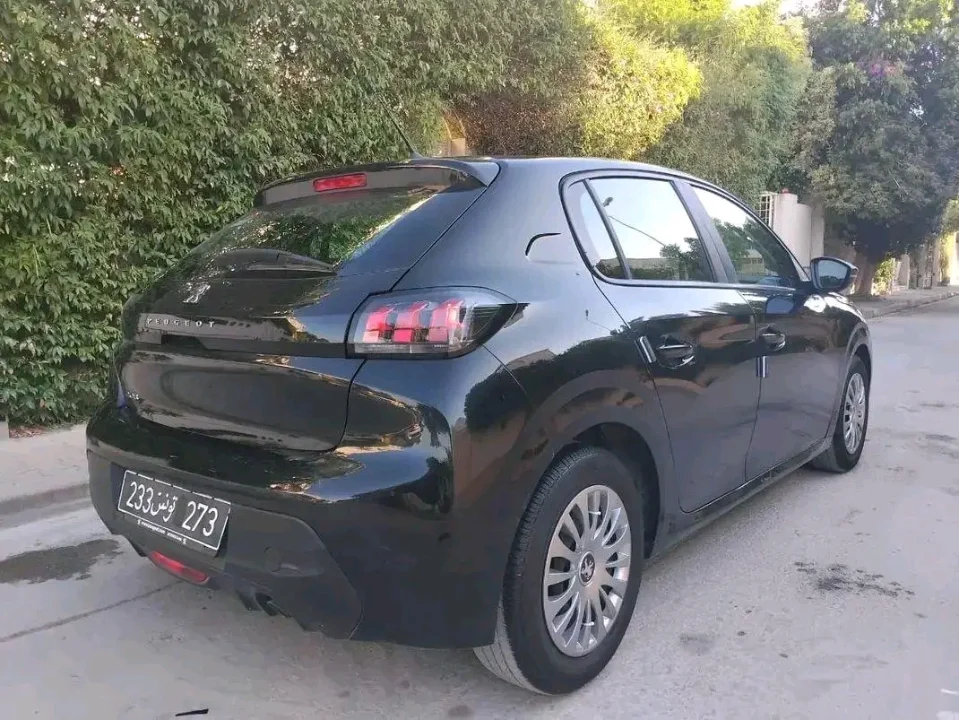 Peugeot 208 - Photo 4