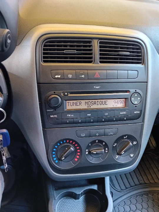 Fiat GRANDE PUNTO - Photo 4