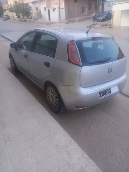 Fiat GRANDE PUNTO - Photo 7