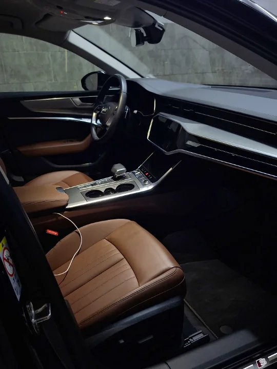 Audi A6 - Photo 10