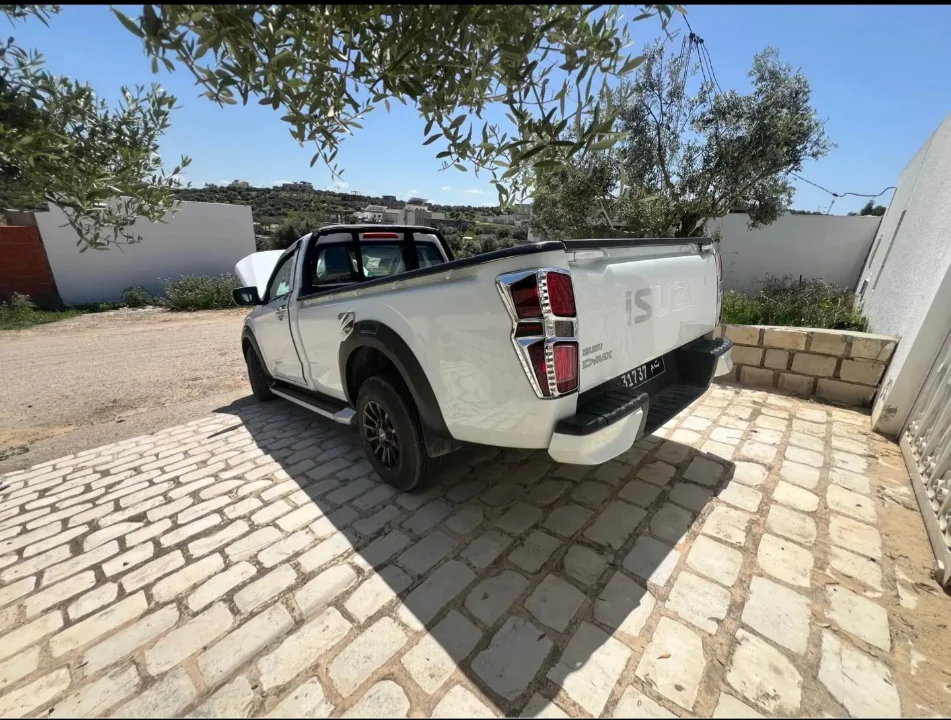 Isuzu D MAX - Photo 2