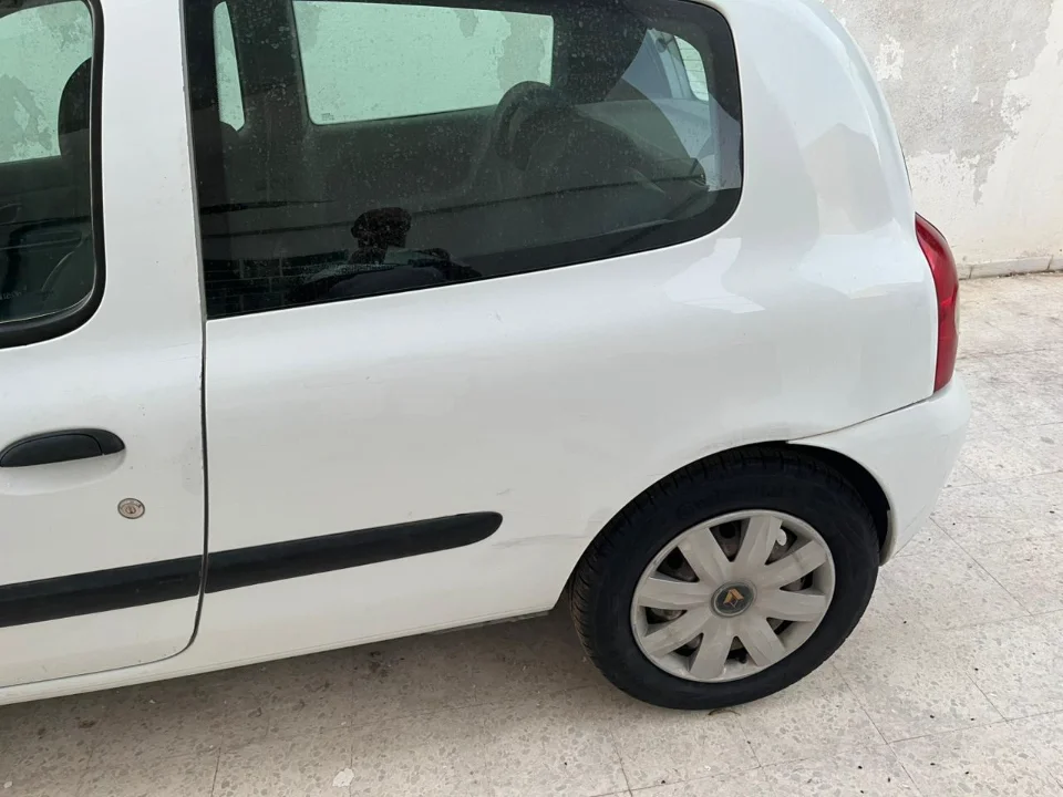 Renault Clio - Photo 2
