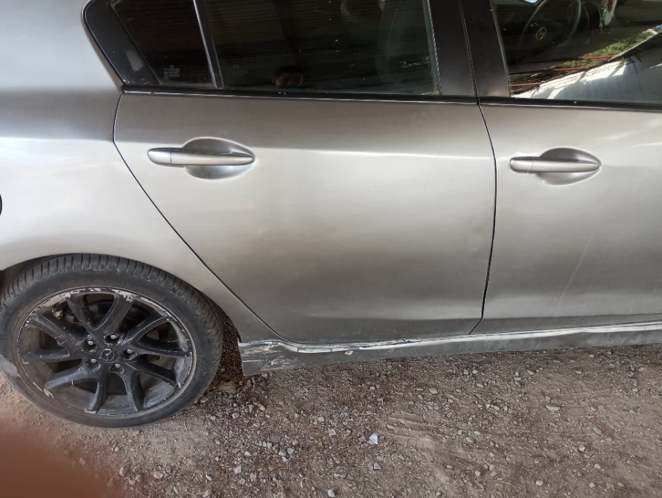 Mazda MAZDA3 - Photo 4