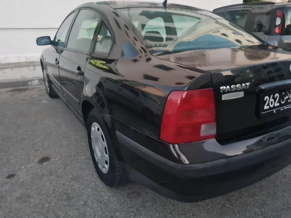 Volkswagen Passat - Photo 3