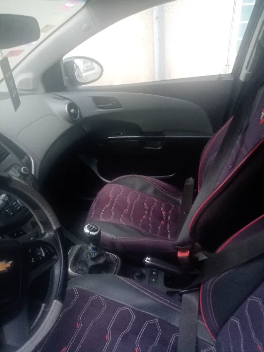 Chevrolet SONIC - Photo 3