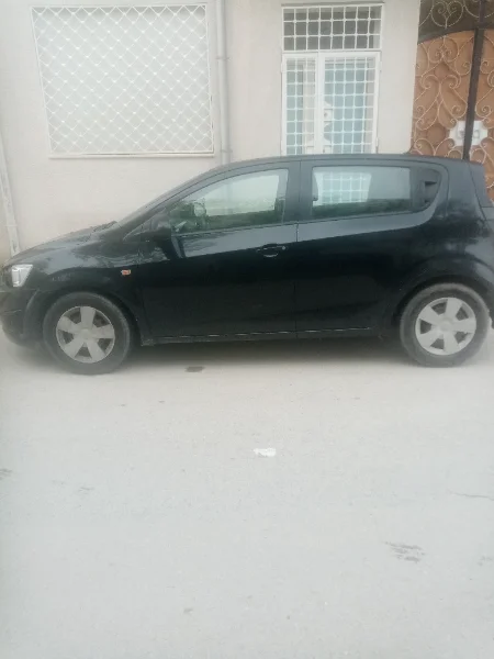 Chevrolet SONIC - Photo 2