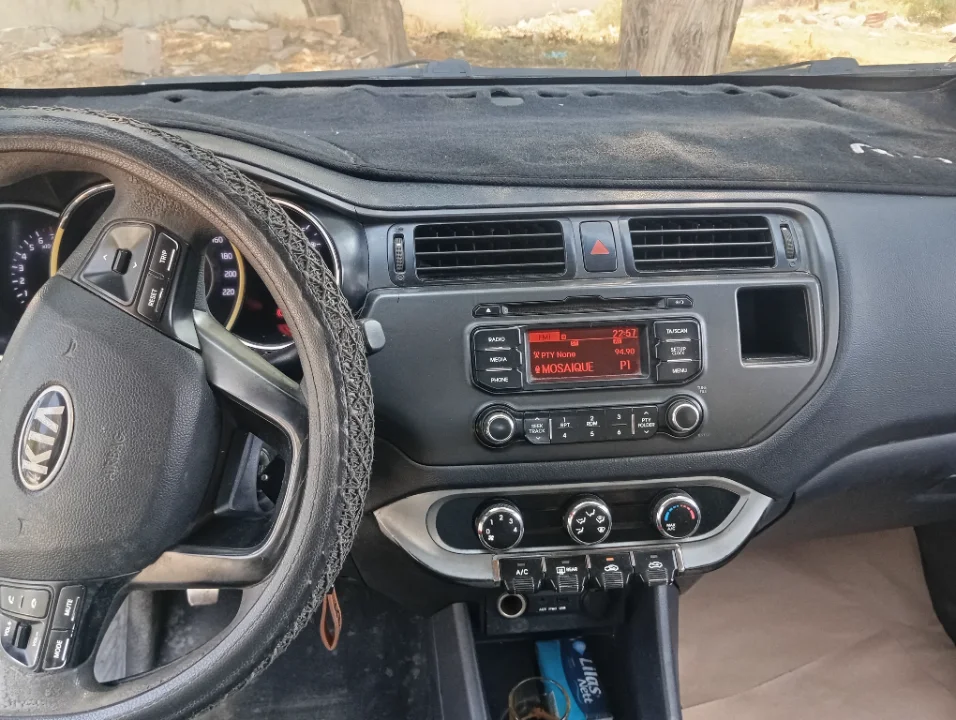 Kia RIO - Photo 9