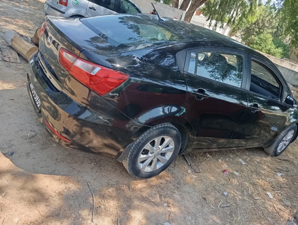 Kia RIO - Photo 8