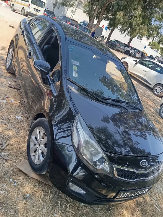 Kia RIO - Photo 5