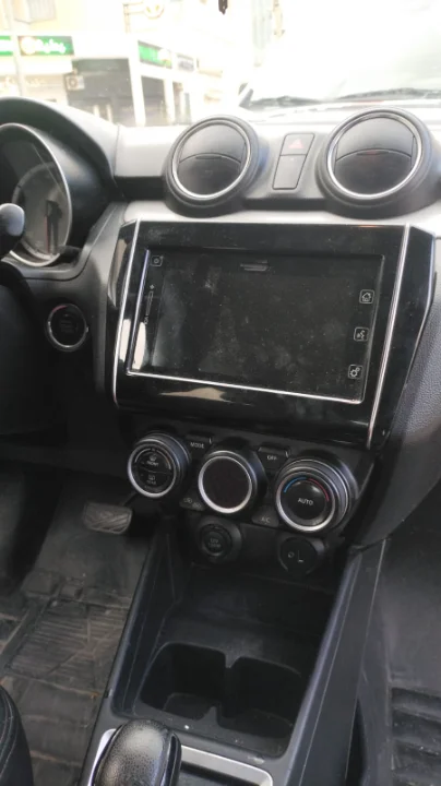 Suzuki Swift - Photo 4