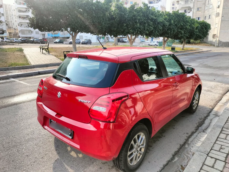 Suzuki Swift - Photo 2