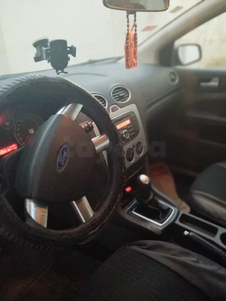 Ford FOCUS - Photo 6