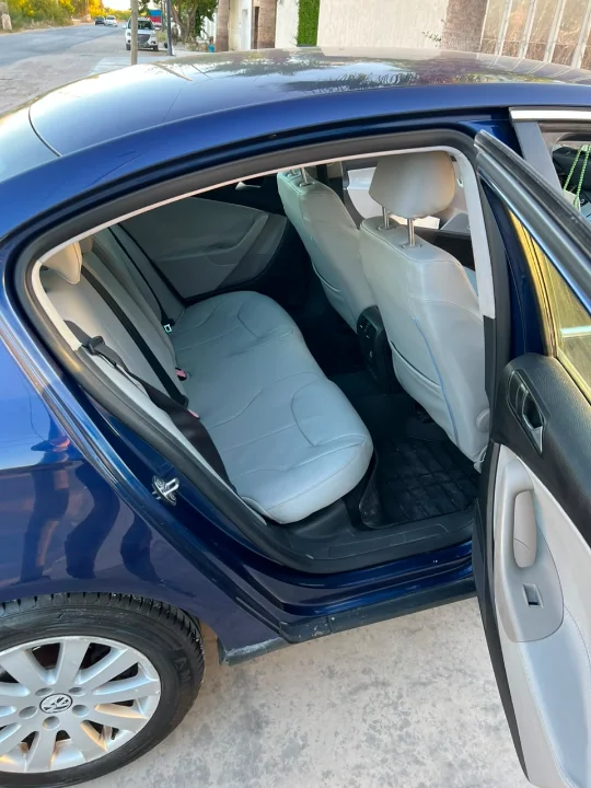 Volkswagen Passat - Photo 10