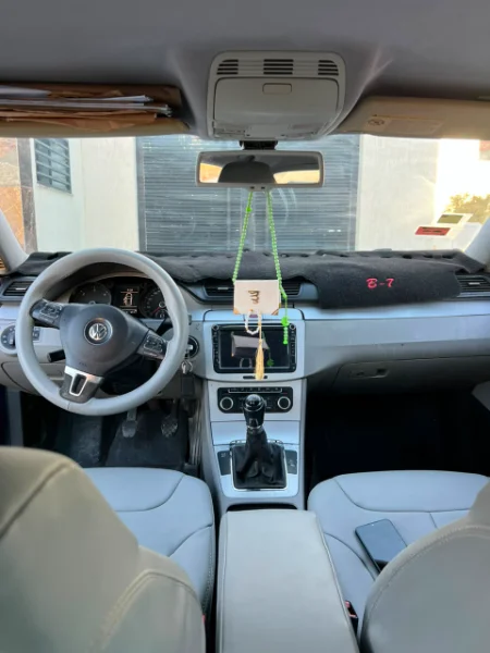 Volkswagen Passat - Photo 8