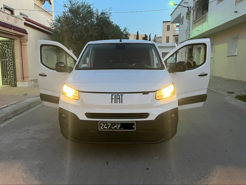 Fiat DOBLO - Photo 9