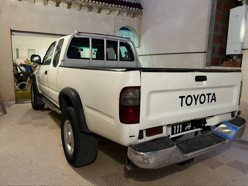 Toyota Hilux - Photo 6