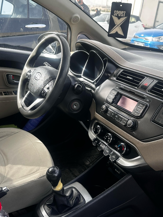 Kia RIO - Photo 2