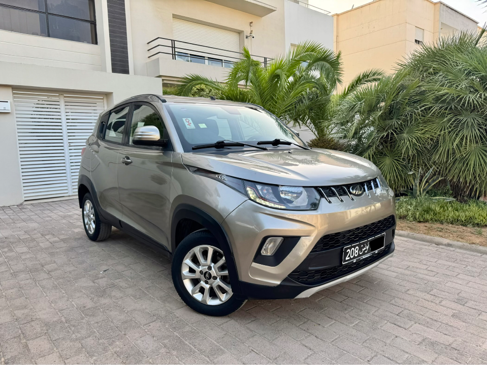 Mahindra KUV 100 - Photo 8