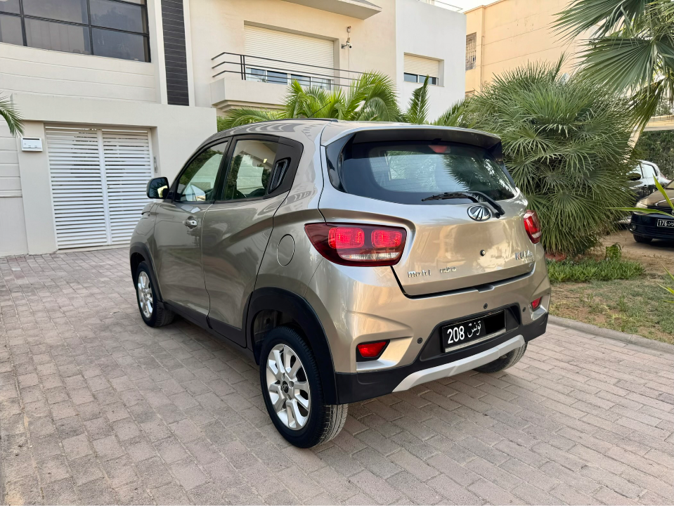 Mahindra KUV 100 - Photo 4