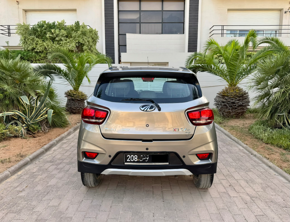 Mahindra KUV 100 - Photo 2