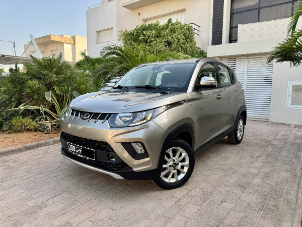 Mahindra KUV100  K8