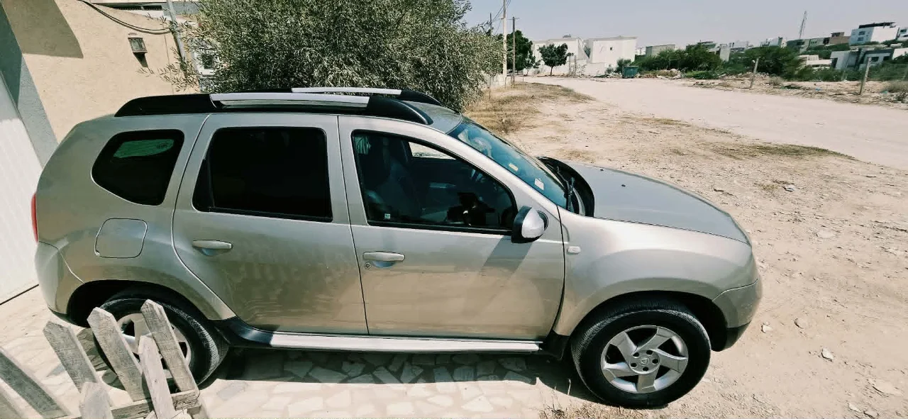 Dacia DUSTER - Photo 4