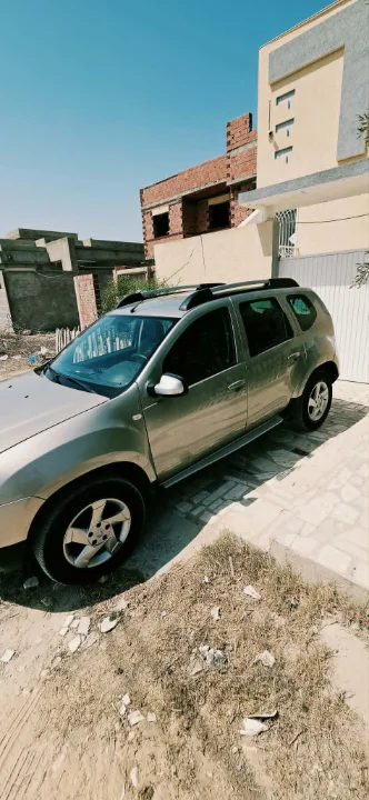 Dacia DUSTER - Photo 2