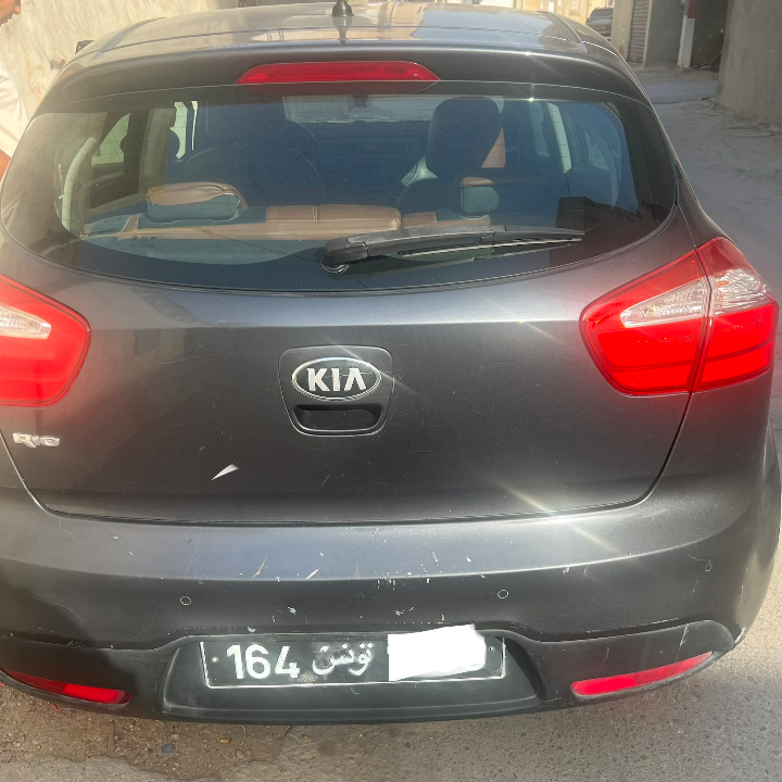 Kia RIO - Photo 5
