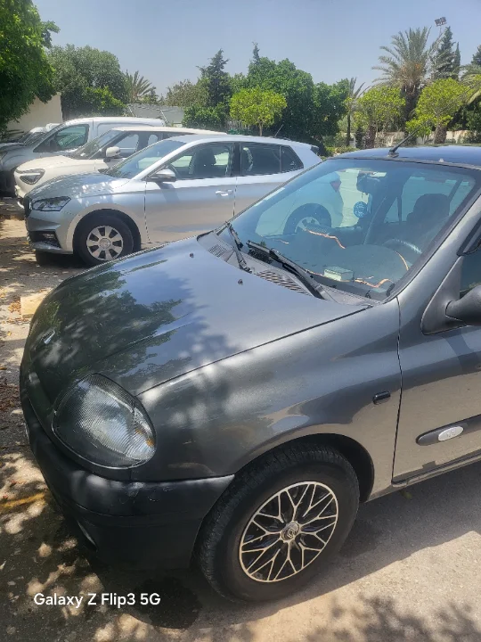 Renault Clio - Photo 2