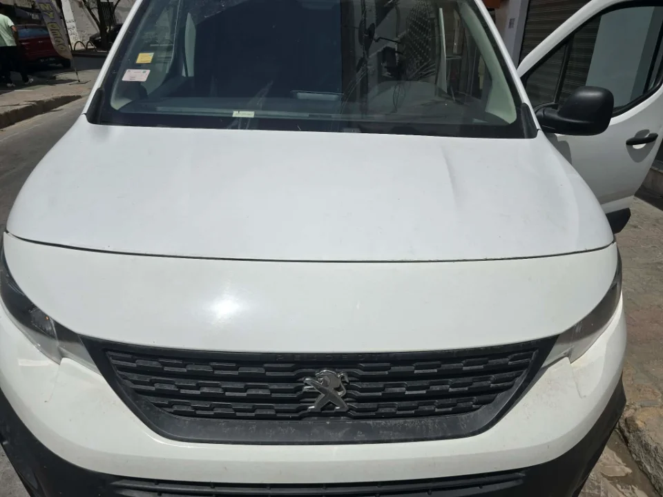 Peugeot Partner - Photo 4