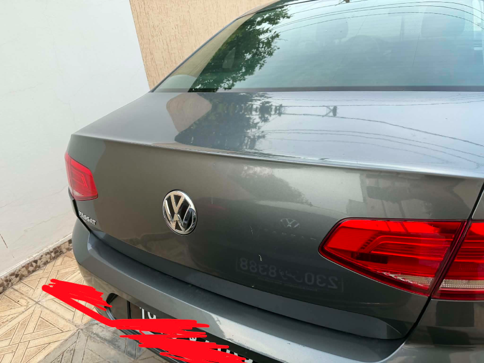 Volkswagen Passat - Photo 11