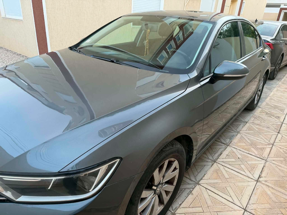 Volkswagen Passat - Photo 9
