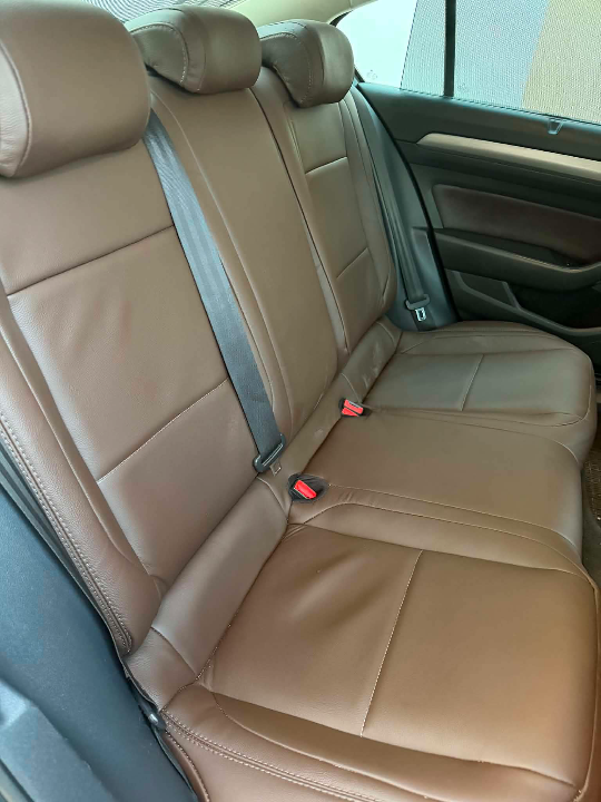 Volkswagen Passat - Photo 7