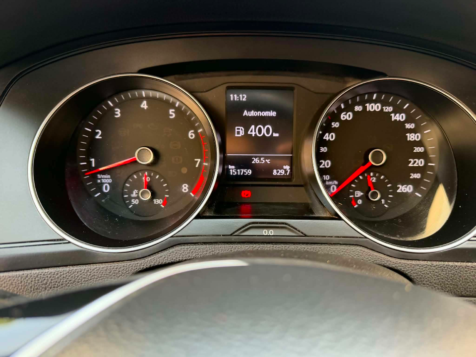 Volkswagen Passat - Photo 2