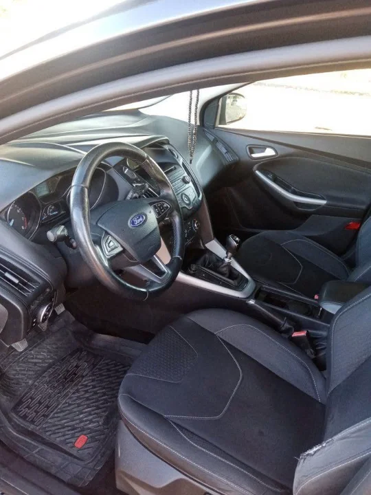 Ford FOCUS - Photo 5