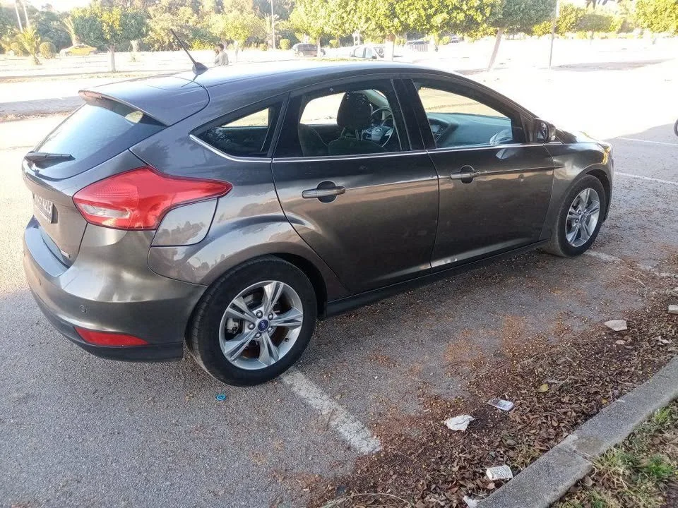Ford FOCUS - Photo 4