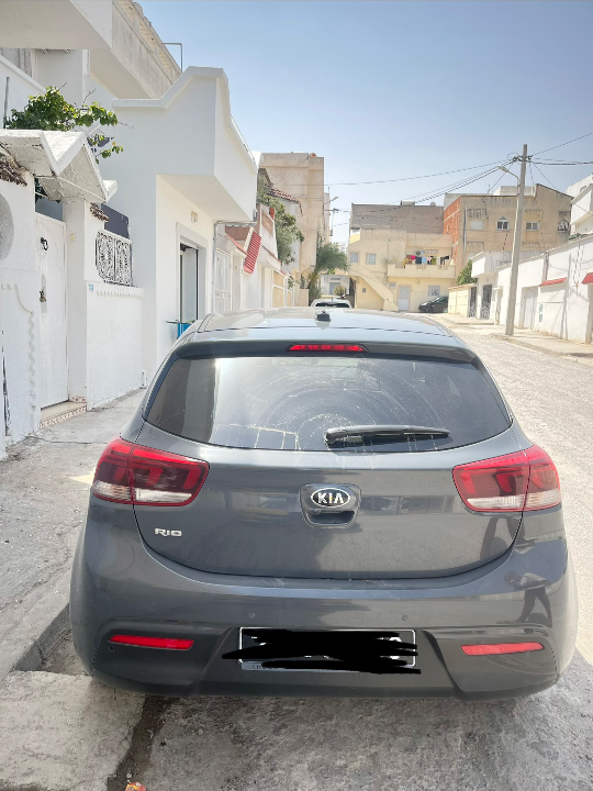 Kia RIO - Photo 6