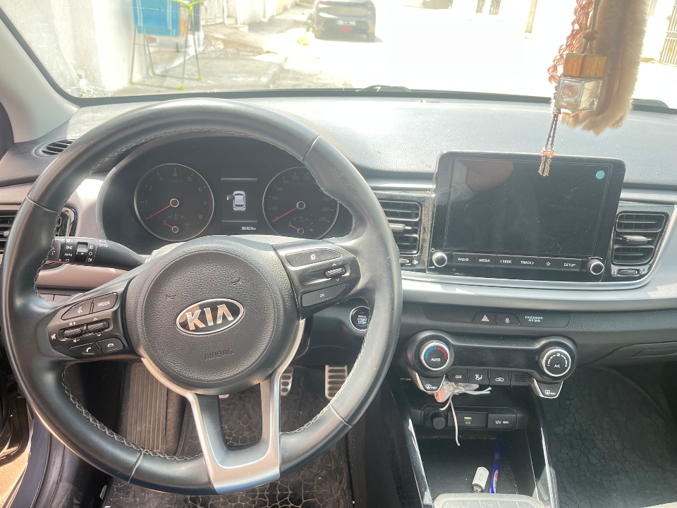 Kia RIO - Photo 4