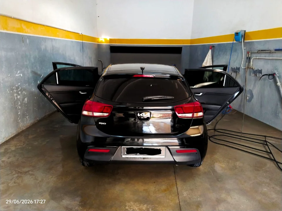 Kia RIO - Photo 11