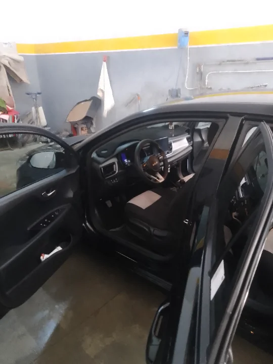 Kia RIO - Photo 2