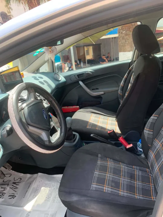Ford FIESTA - Photo 6