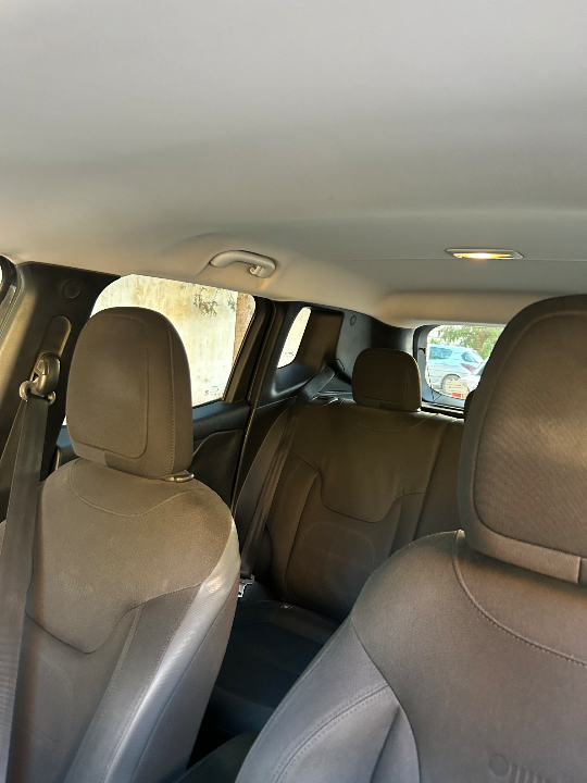 Jeep RENEGADE - Photo 2