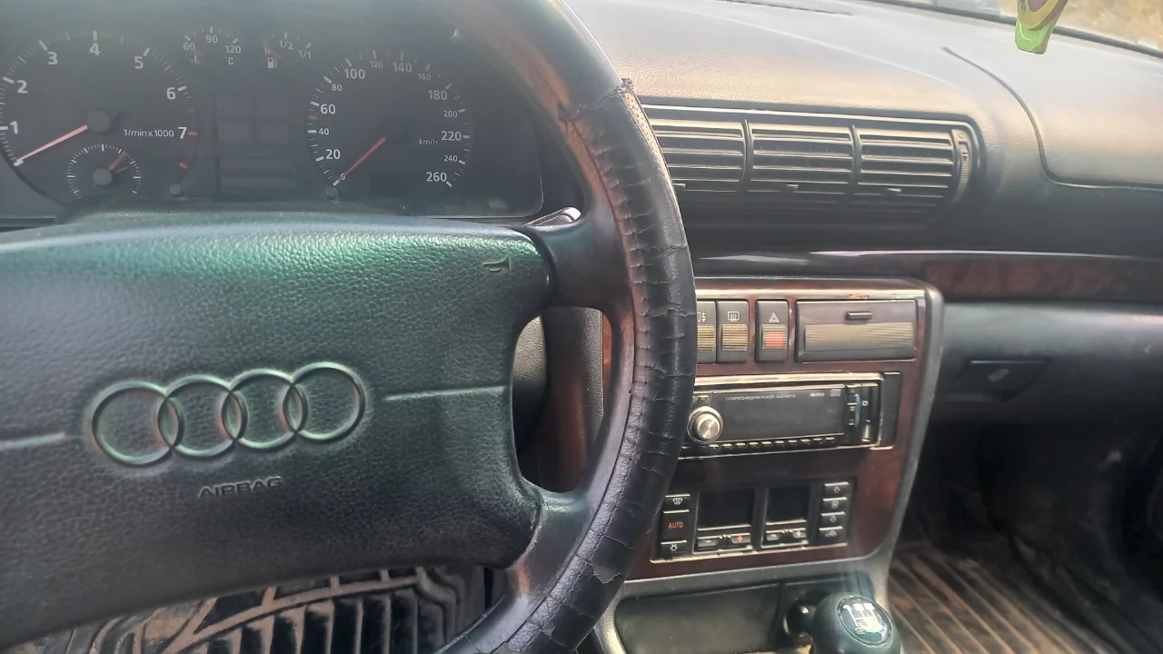 Audi A4 - Photo 8