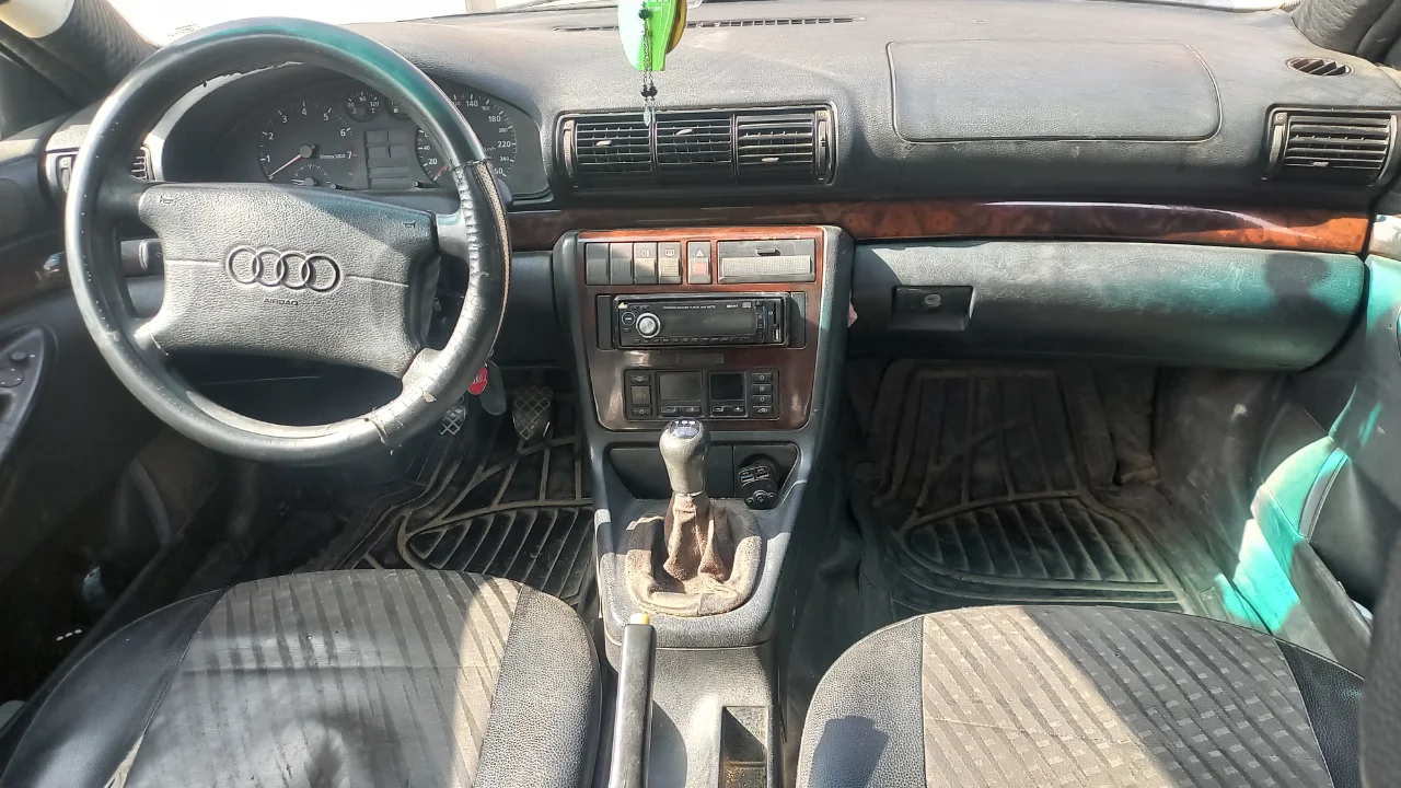 Audi A4 - Photo 2