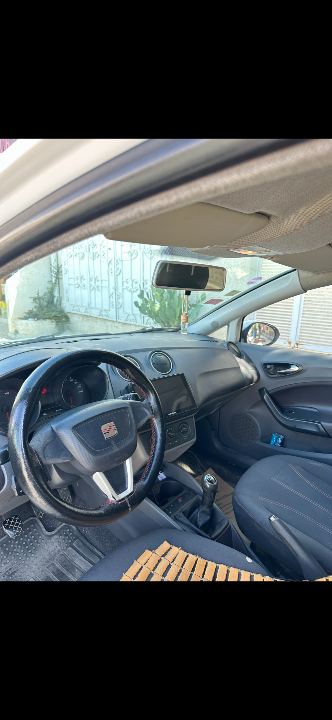Seat Ibiza - Photo 3