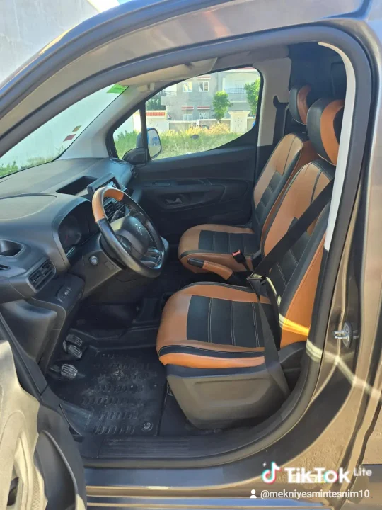 Volkswagen Caddy - Photo 2
