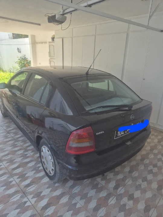 Opel Astra - Photo 2