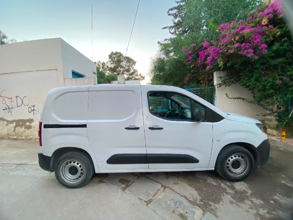 Peugeot Partner 2023 Diesel